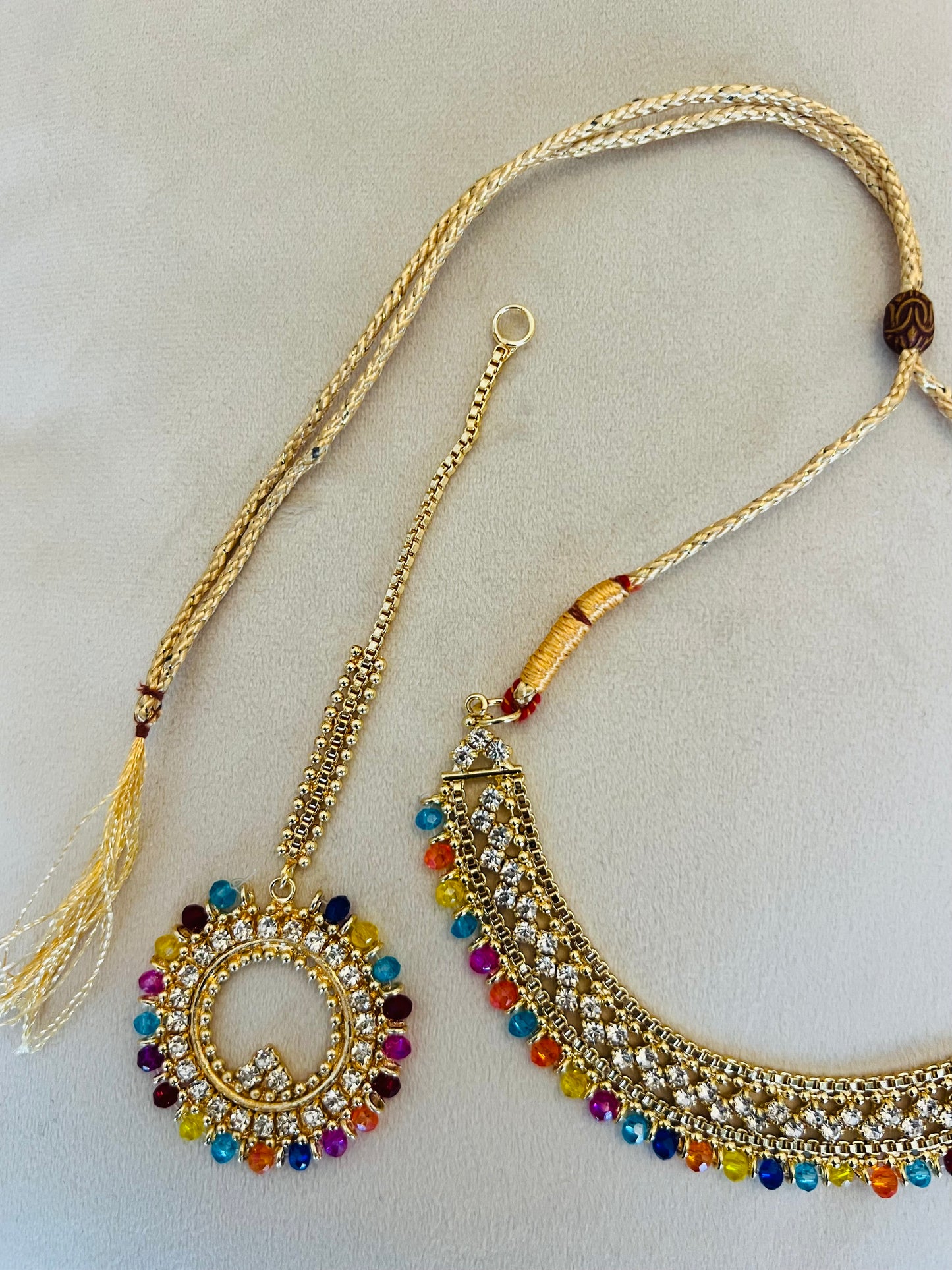 Gold & Multicoloured Jewellery Set With Round Bindi