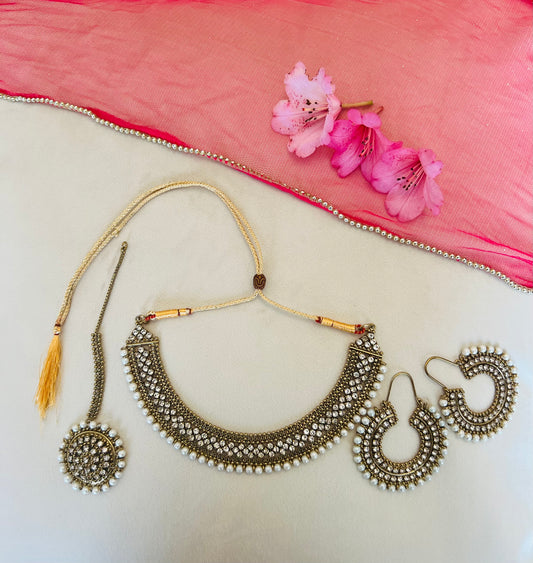 White Pearl & Gold Jewellery Set